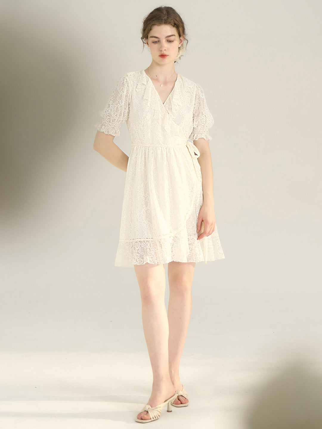 【Final Sale】Emberlynn V Neck Puff Sleeve Lace Dress