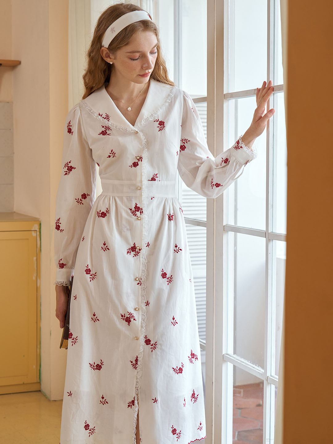 【Final Sale】Keyla Floral Embroidery V-Neck Cotton Dress