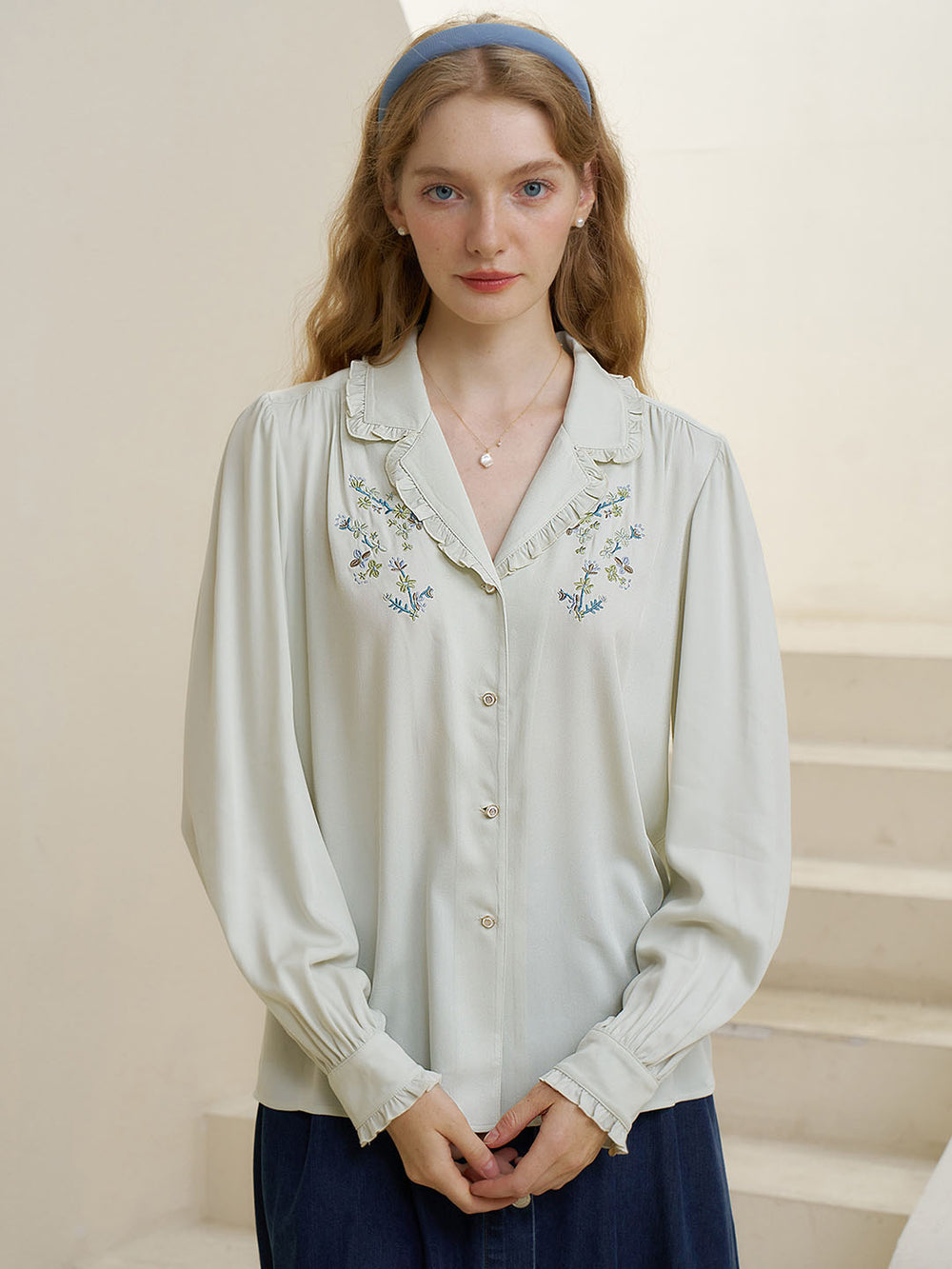 【Final Sale】Convallaria Floral Embroidered Light Green Puff Top