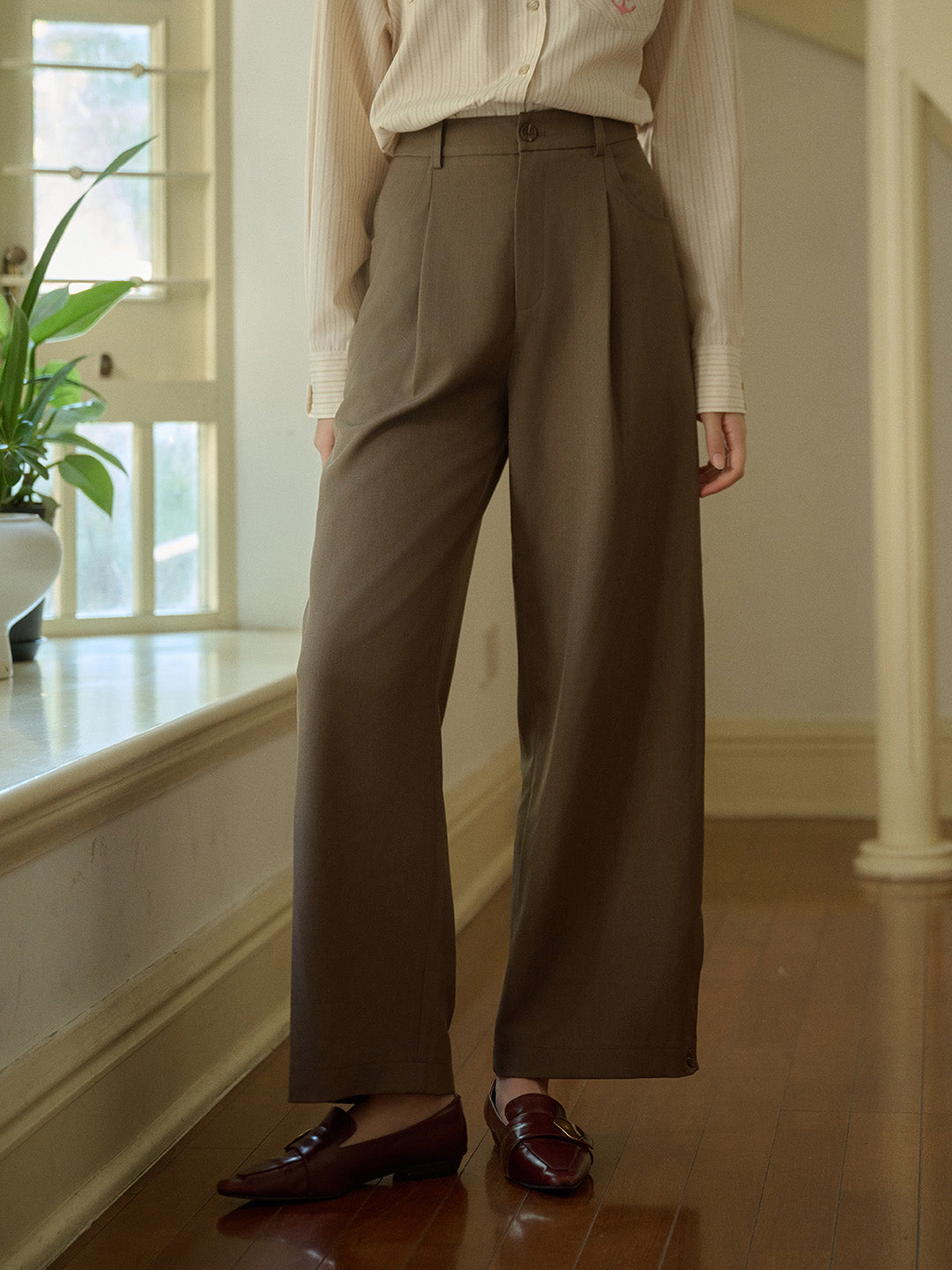 Penny Mid-rise Straight-Leg Slit Trousers