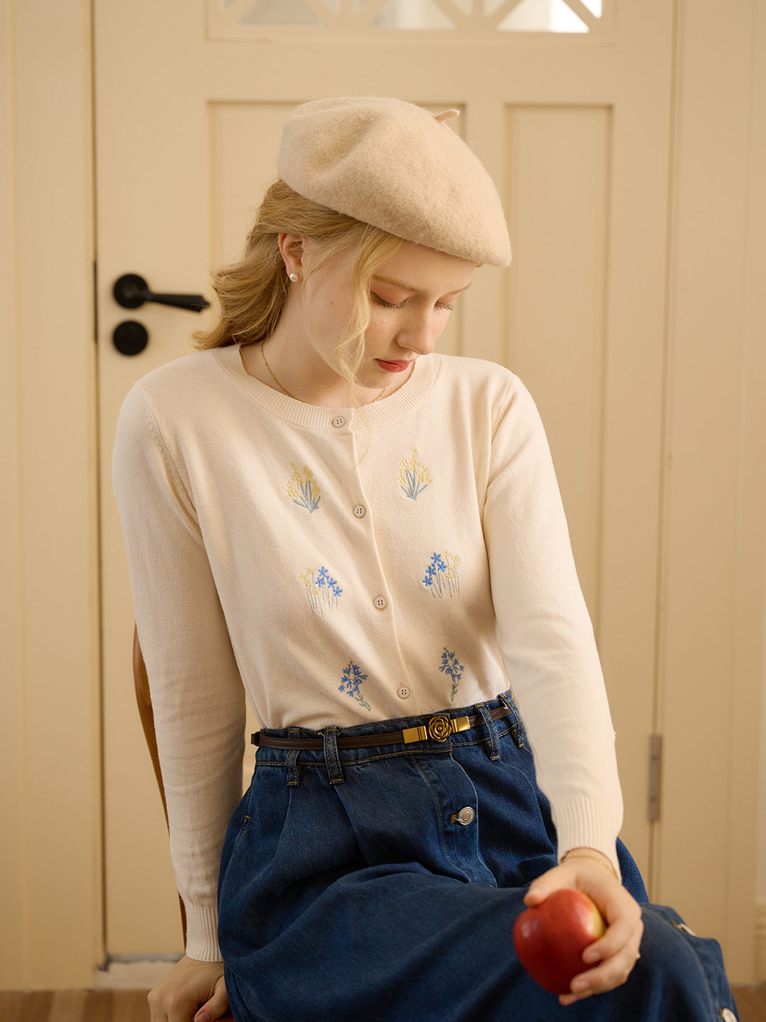 【Final Sale】Sarahi Simple Round Neck Embroidery Cardigan