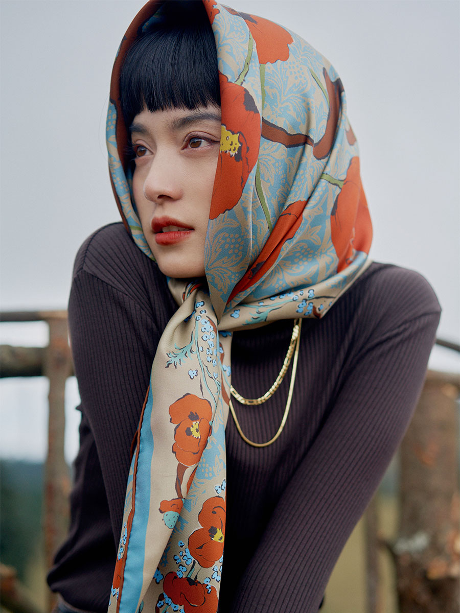 Chowxiaodou Rose Print Twill Silk Square Scarf-Bronze Blue