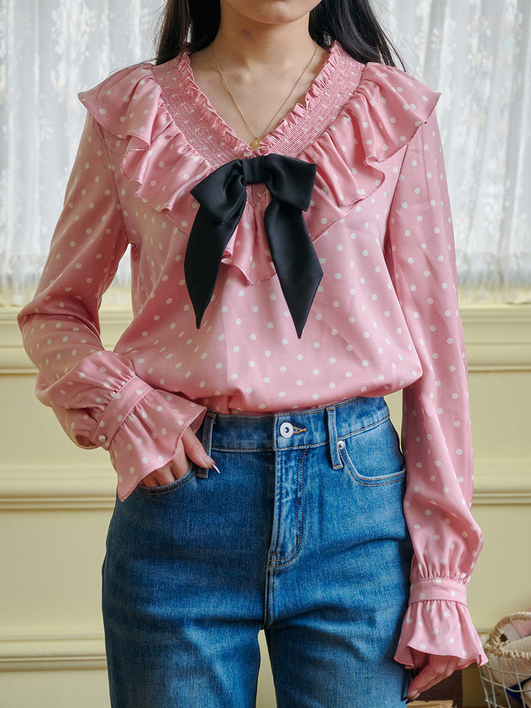 【Final Sale】Nadia V-Neck Dot Bow Blouse