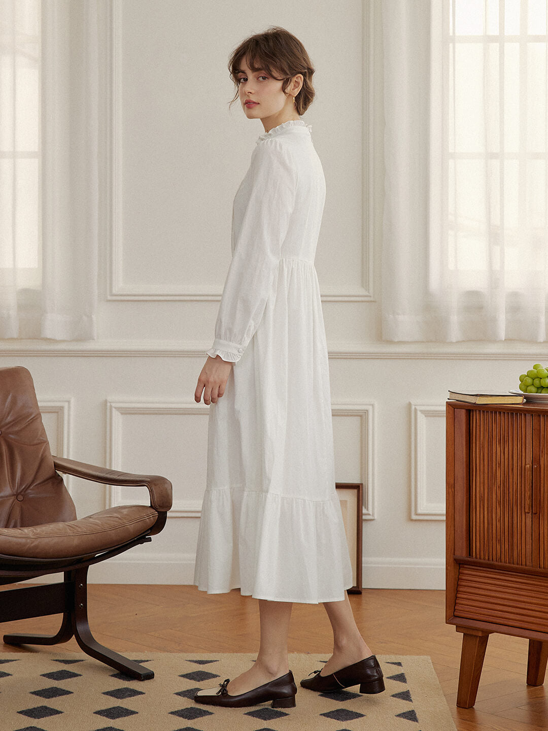 Afra White Stand-up Collar Bubble Sleeve Dress