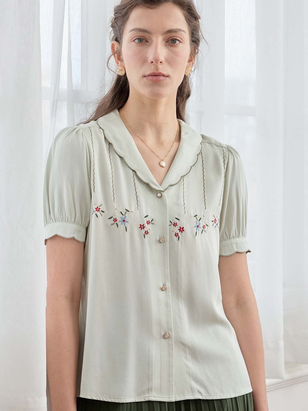 【Final Sale】Mylah Wavy Neck Embroidered Short Sleeve Blouse