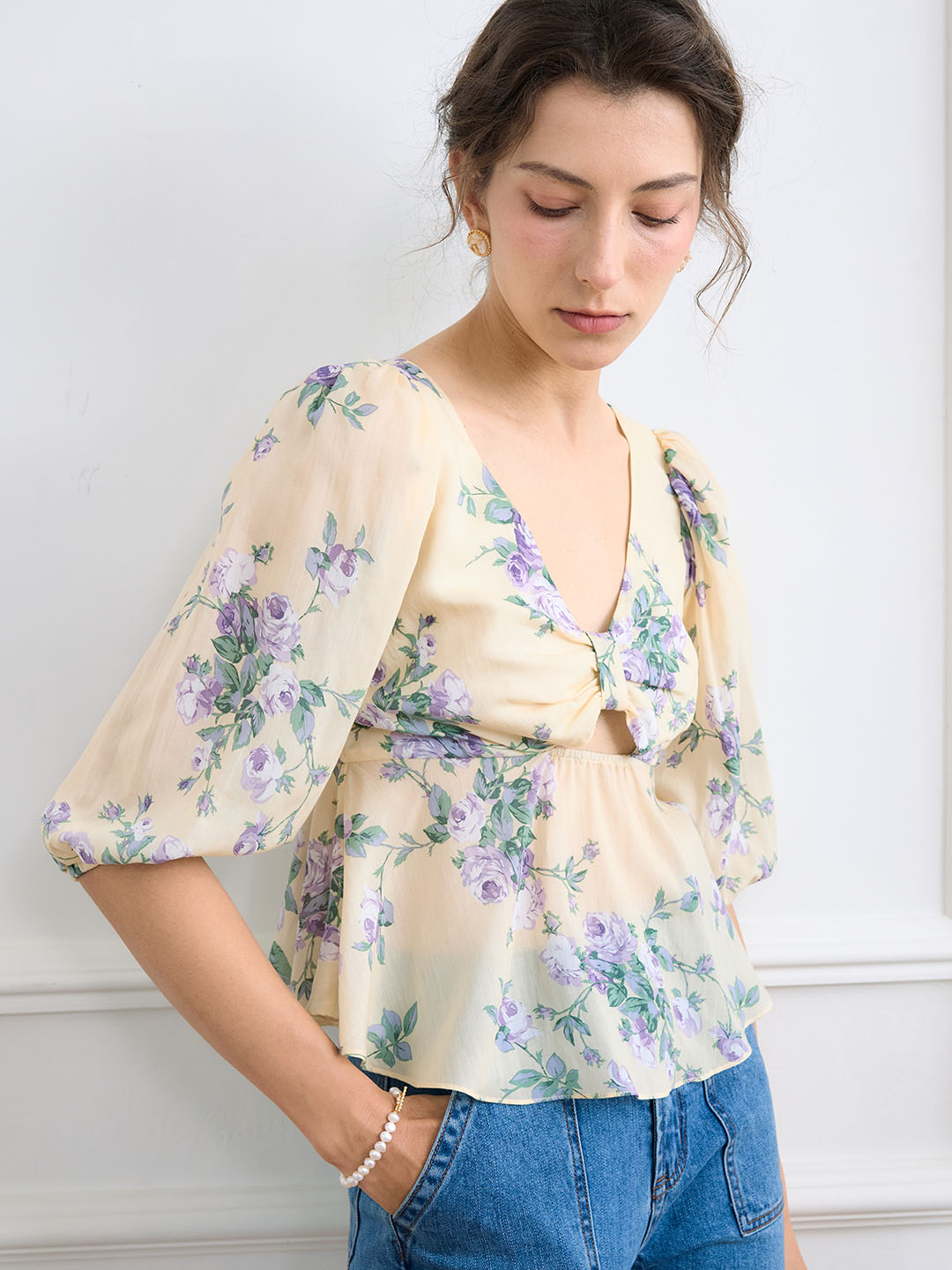 【Final Sale】Mina Floral Print Cut Out Lantern Sleeve Peplum Blouse