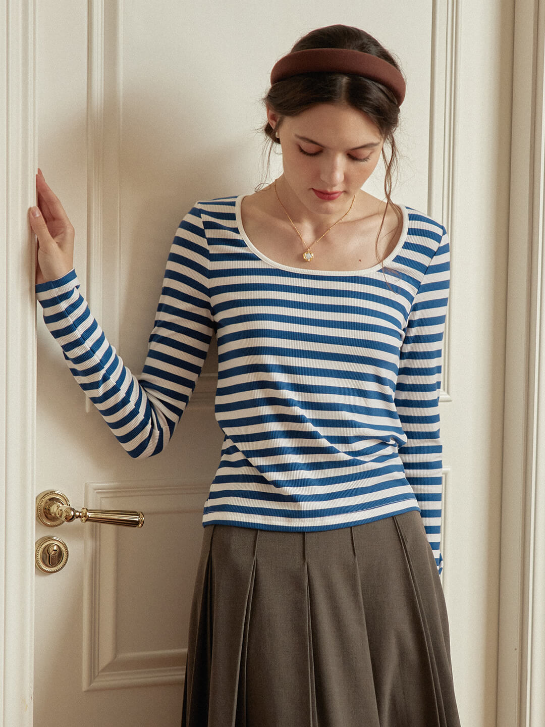 Mavis Striped U-neck Blue Knitted Top/SIMPLERETRO