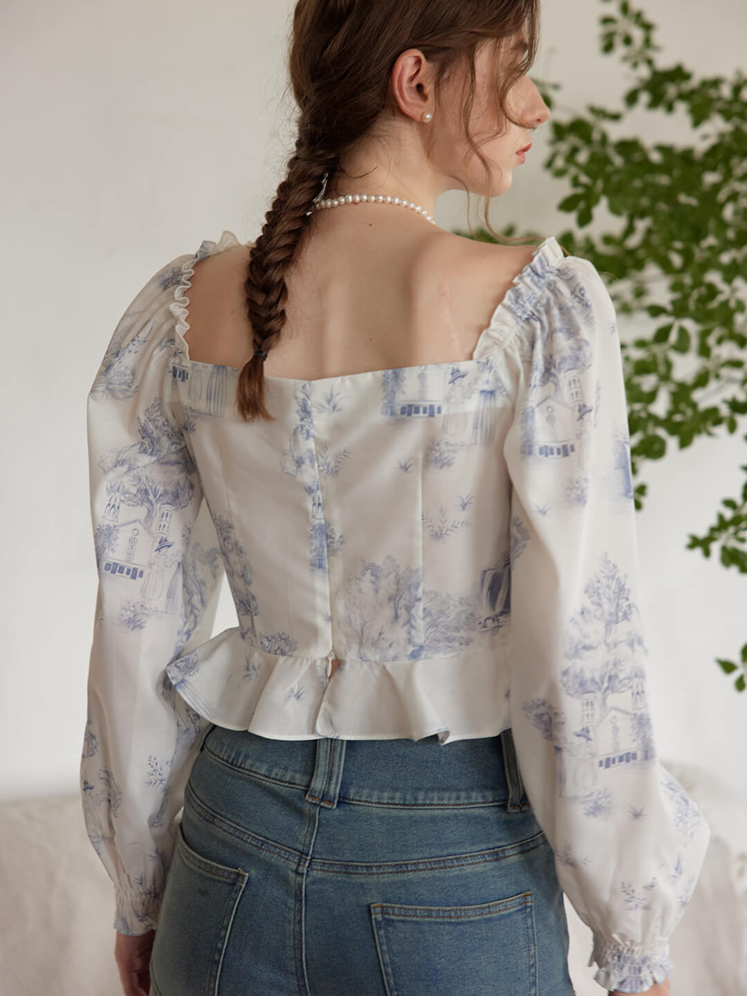 Lyric Ruffled Sweetheart White Printed Blouse/SIMPLERETRO