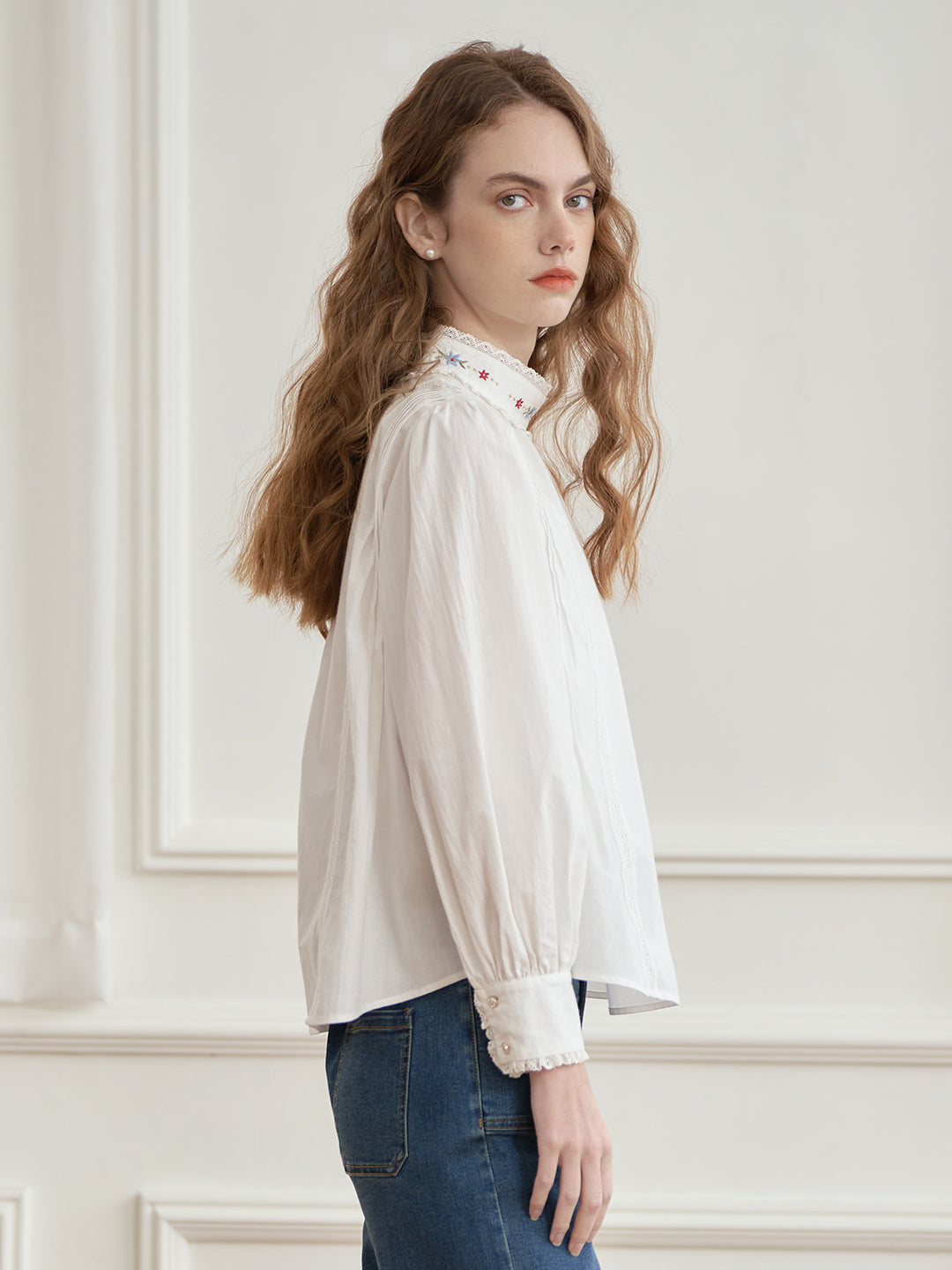 【Final Sale】Aylin Mock Neck Embroidered White Shirt