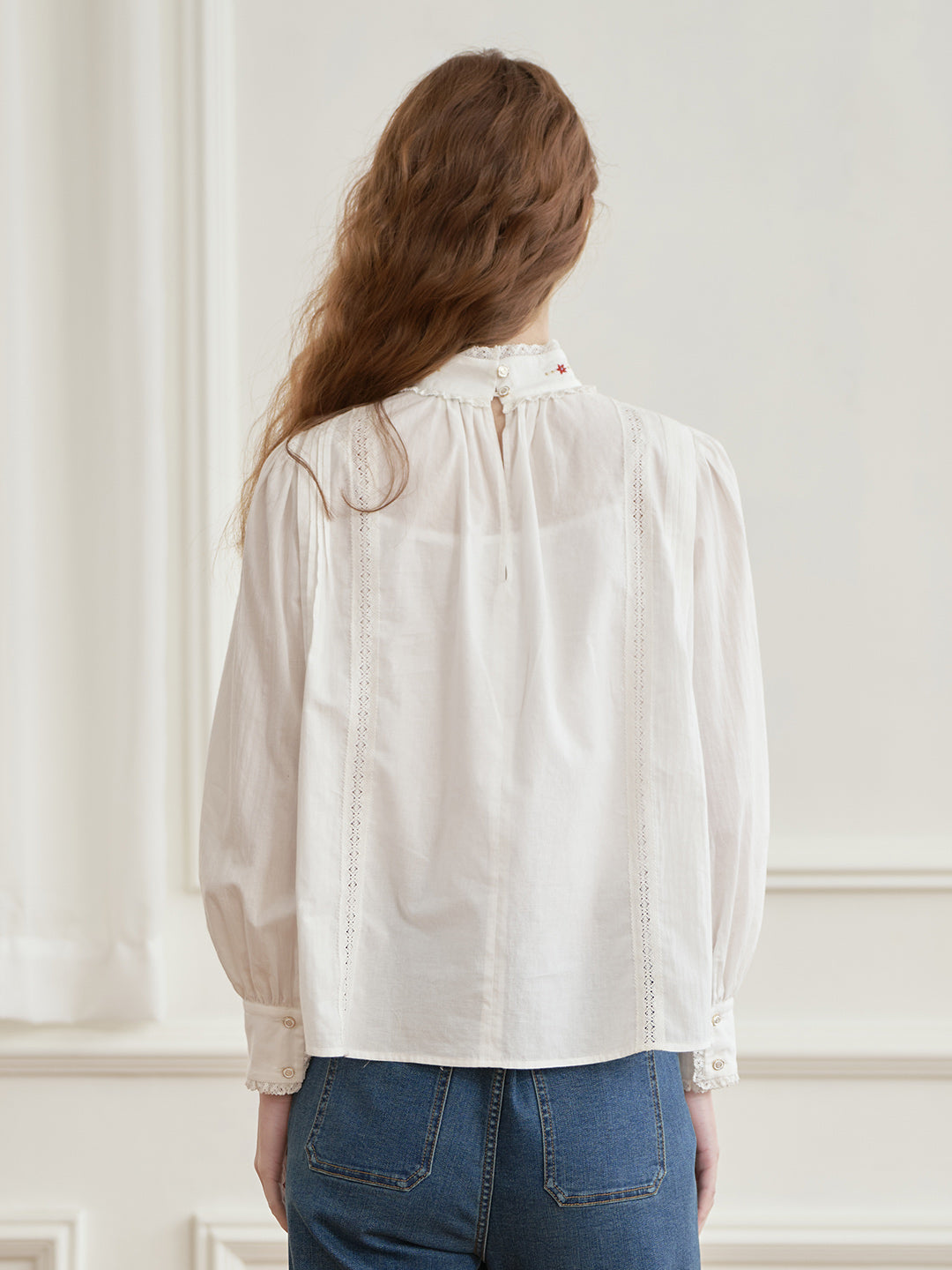 【Final Sale】Aylin Mock Neck Embroidered White Shirt