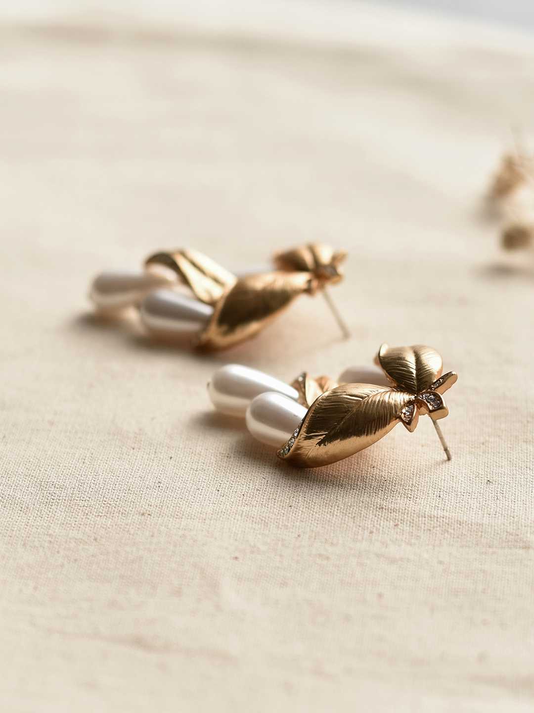 Pearl Droplet Leafs Vintage Style Earrings